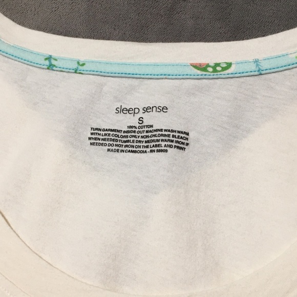 🌵Macy’s Succulent 🪴 Top - Let Love Grow Soft Small - Picture 6 of 7